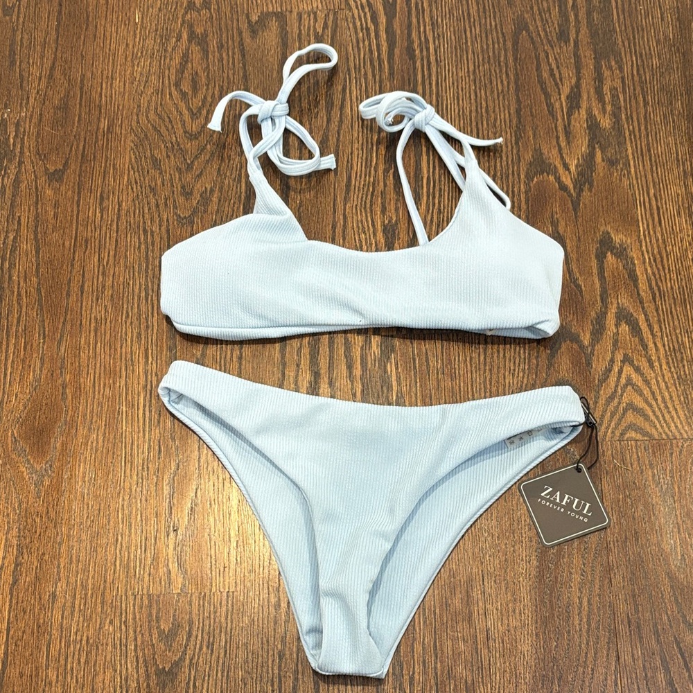 NWT Zaful Women’s Sky Blue Ribbed Bikini Size 6